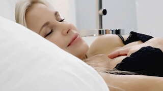 LETSDOEIT - # Rebecca Volpetti # Isabella Star # Kinuski-tug&#039;yonga ketgan guruh Super issiq Trio bilan qiziqarli