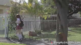 Млада Девица Одсутно Више Да Јебеш Свог Момка