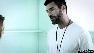 Nasty babeh di seksi seragam pleasing nya profesor heubeul gedé dick