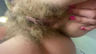 Rəqsləri ilə волосатой киской amateur porn