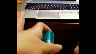 Regarder du porno à la maison seule avec mon gode...